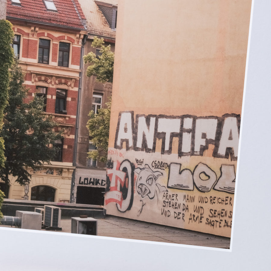 Antifa Edition – Blick auf den Fotoabzug im Detail, elbracho